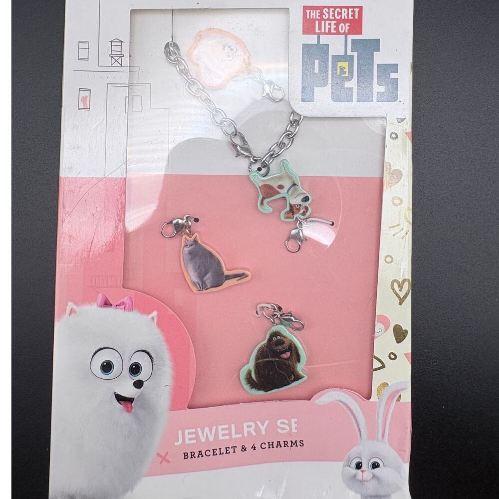 The Secret Life of Pets Charm Bracelet with 4 Charms